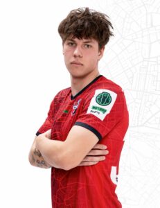 32 Владислав Малютин